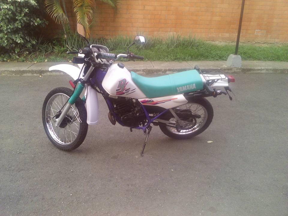 Se vende Yamaha DT 175 o se cambia por RX 115 modeluda