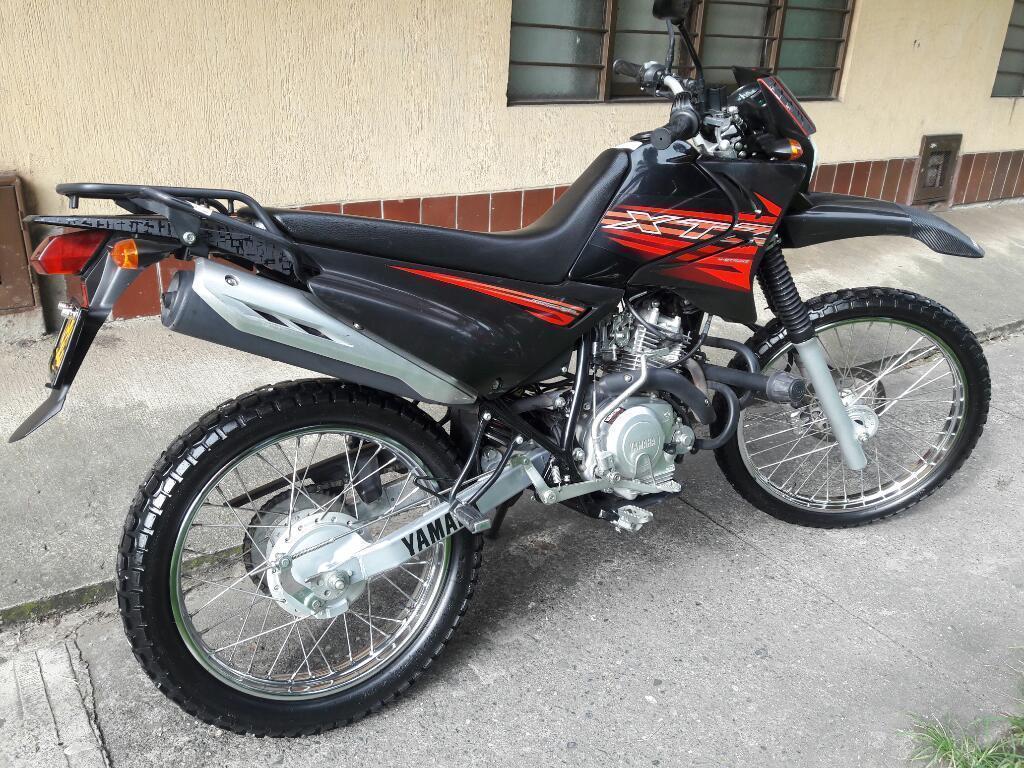 Vendo Cambio Yamaha Xtz 2016 Papeles Al Dia. Recibo Moto de Menor Valor. Negociable