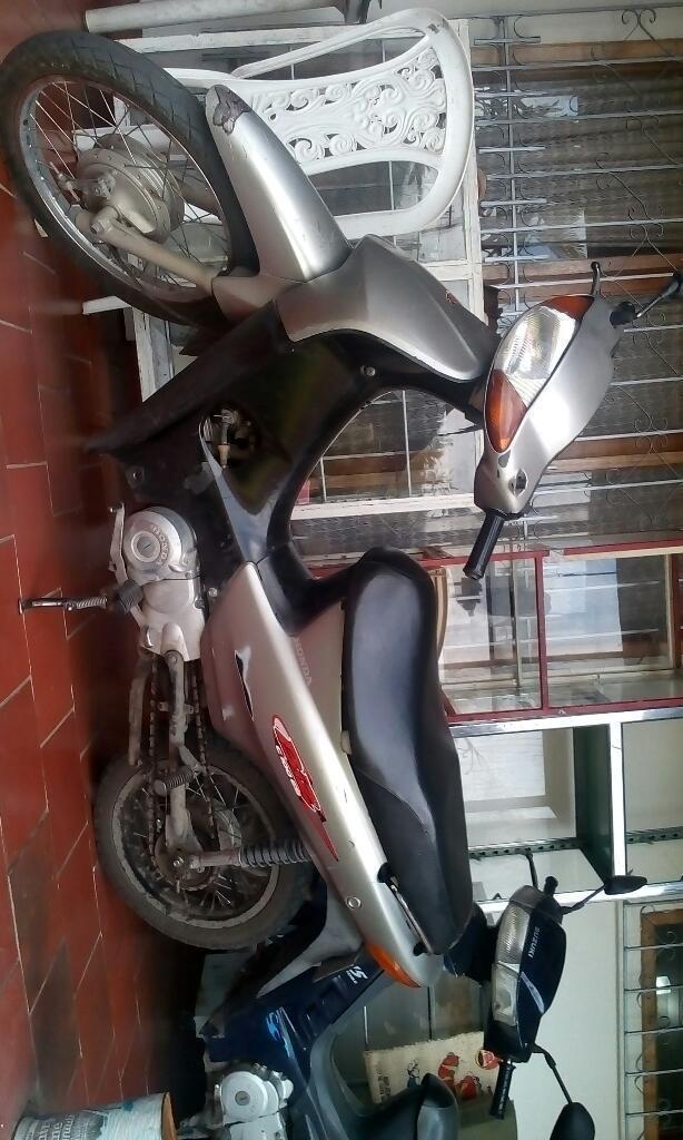 Vendo Moto Honda Biz 100