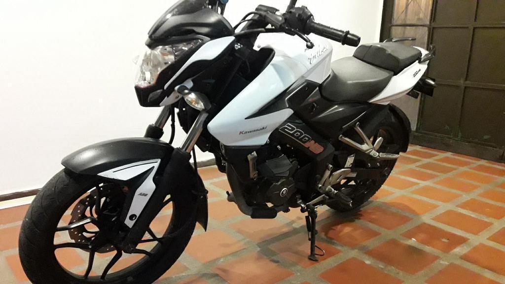 Hermosa Pulsar Ns 200 Modelo 2016