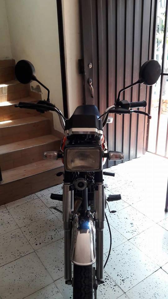 ax 100 modelo 2004