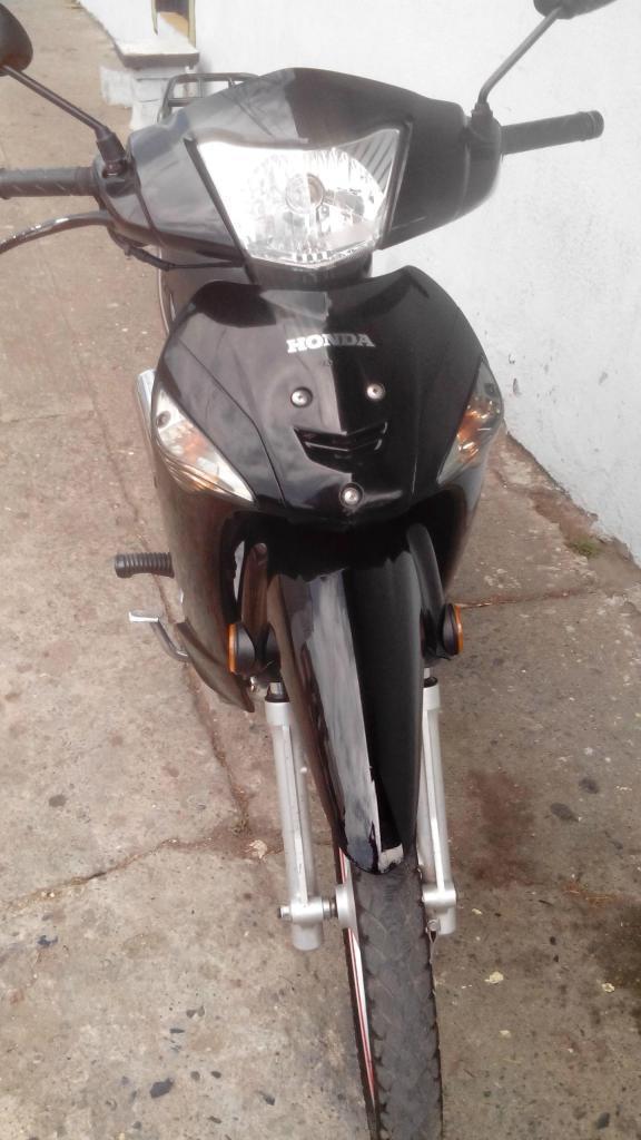 BUENISIMA HONDA C100 WAVE 2013 AL DIA
