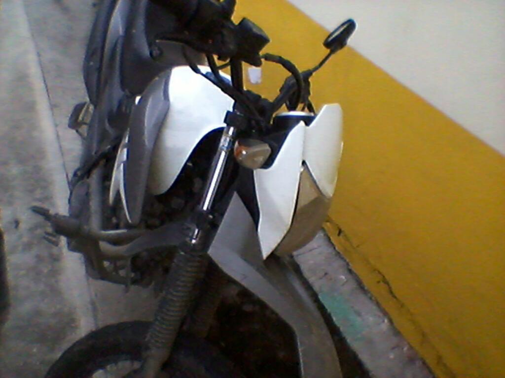 Se Vende Moto Akt Ttr 150