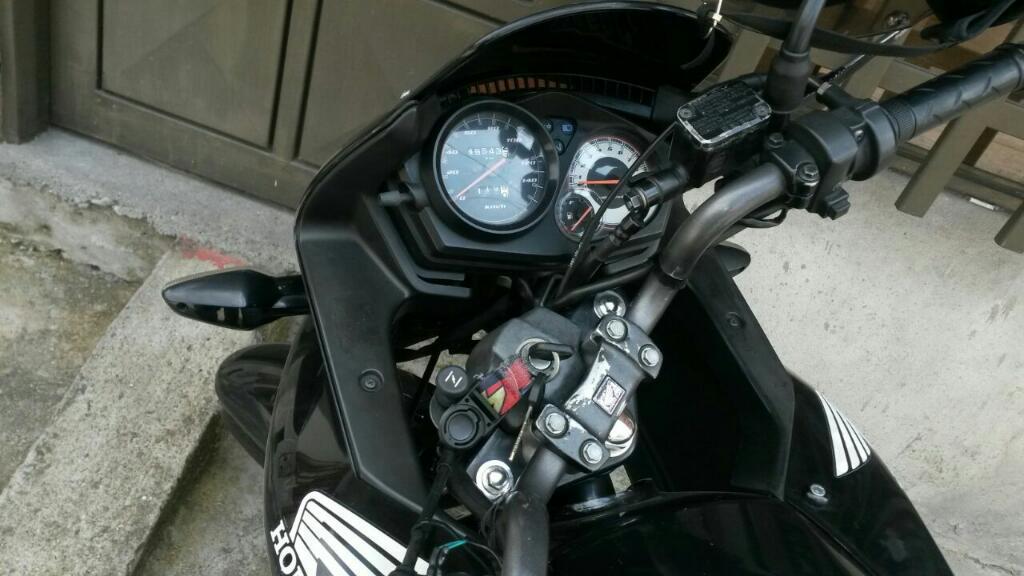 Vendo Hermosa Honda Cb125 Modelo 2013