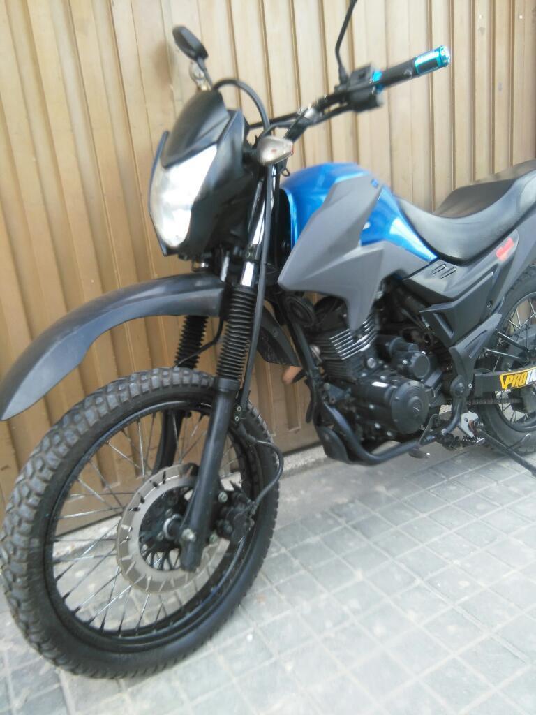 Vendo Akt Ttr 125 Modelo 2015