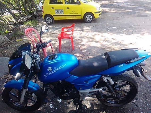 Moto Pulsar 2008