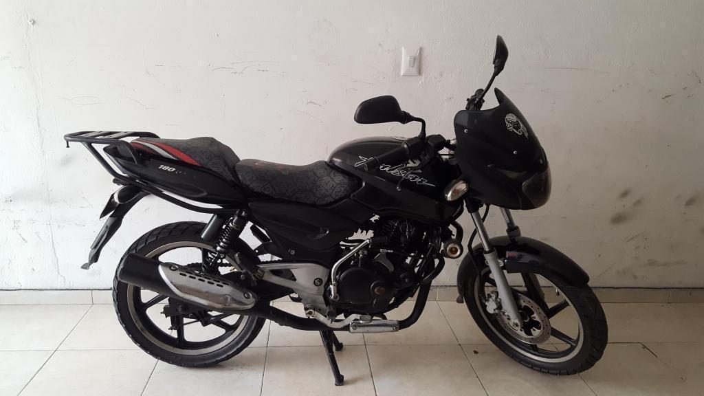 PULSAR 180 BLACK