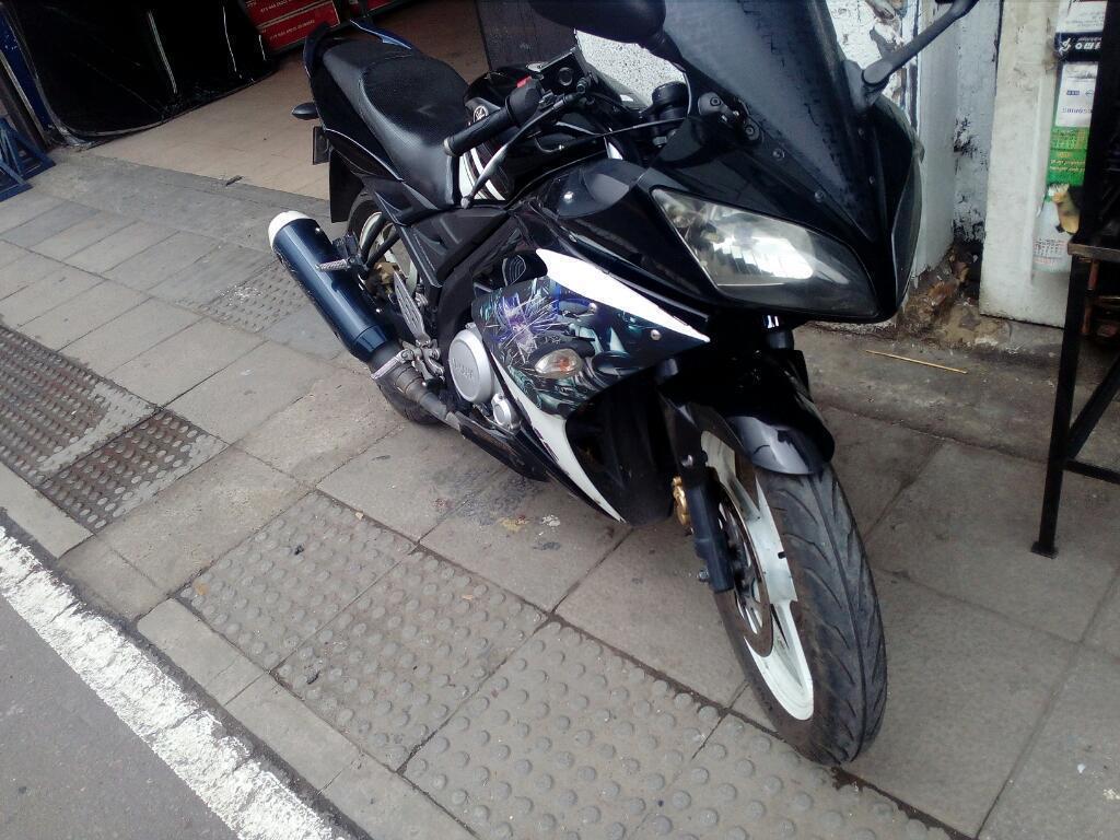 Vendo Hermosa Yamaha R15 Modelo 2011