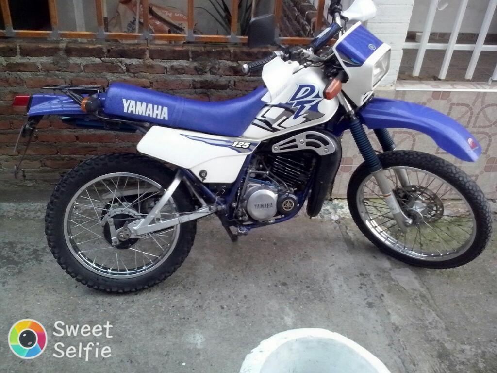 Se Vende Moto Dt con Todo Al Dia