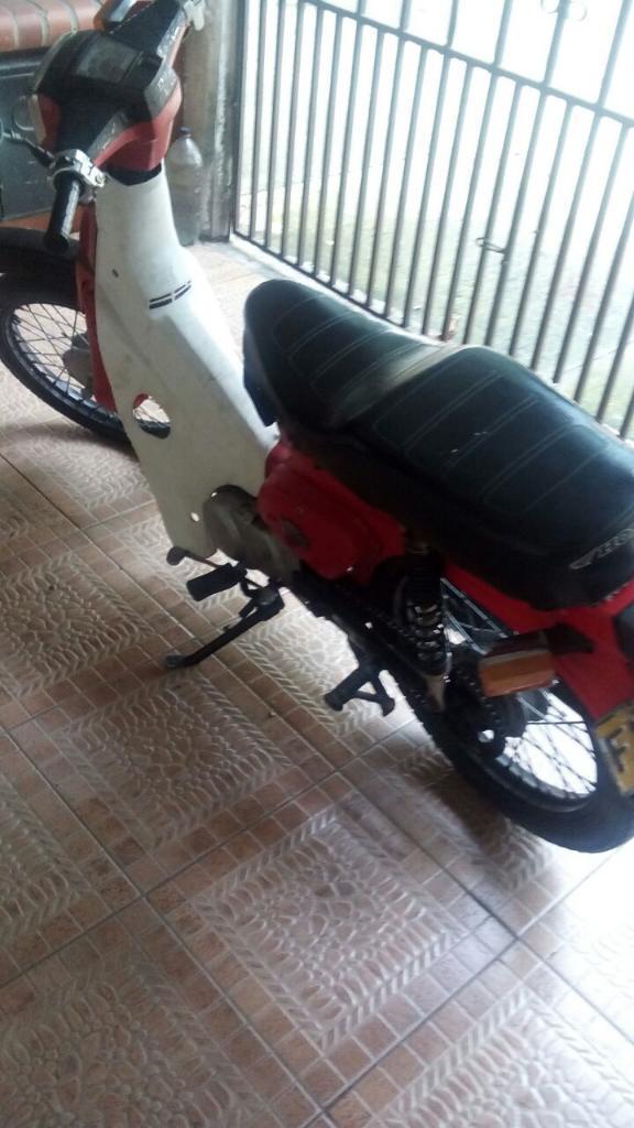 Vendo Moto Honda C90 con Soat Al Dia 96