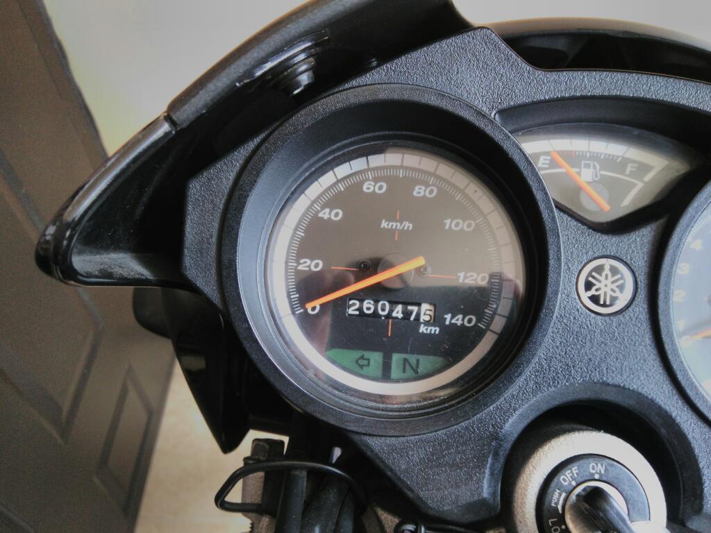 Vendo Moto Ybr 2011 con 26000 Km P.est