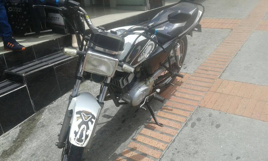 Se Vende Akt 100 Modelo 2007