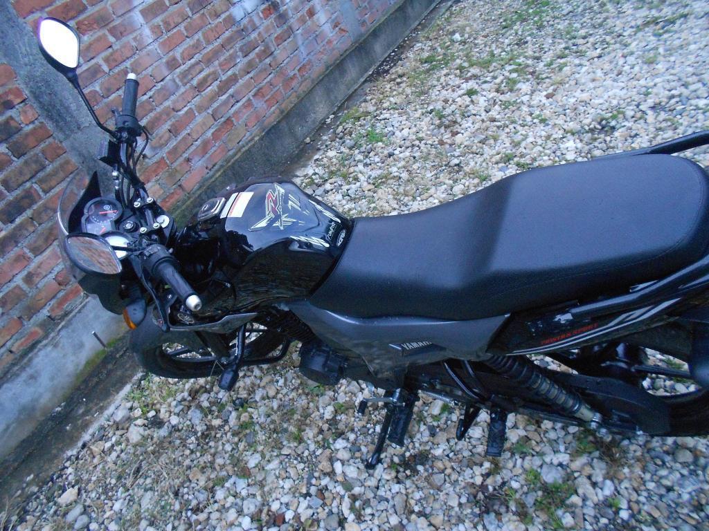 vendo moto SZR