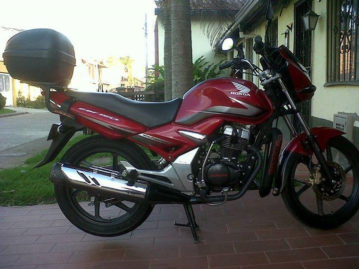 Hermosa moto honda CBF 150