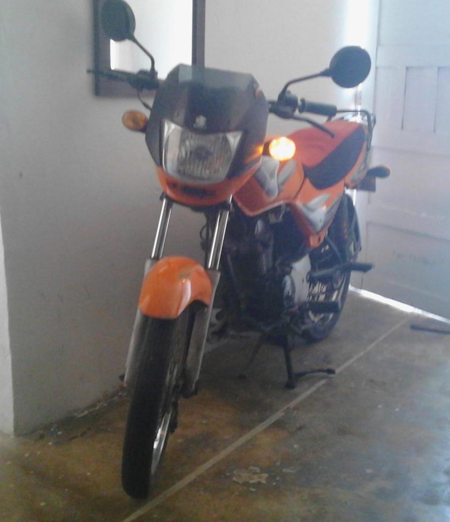 Vendo Moto Boxer 2013