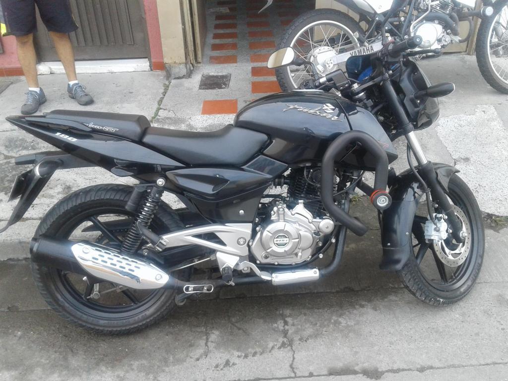 se vende pulsar 180