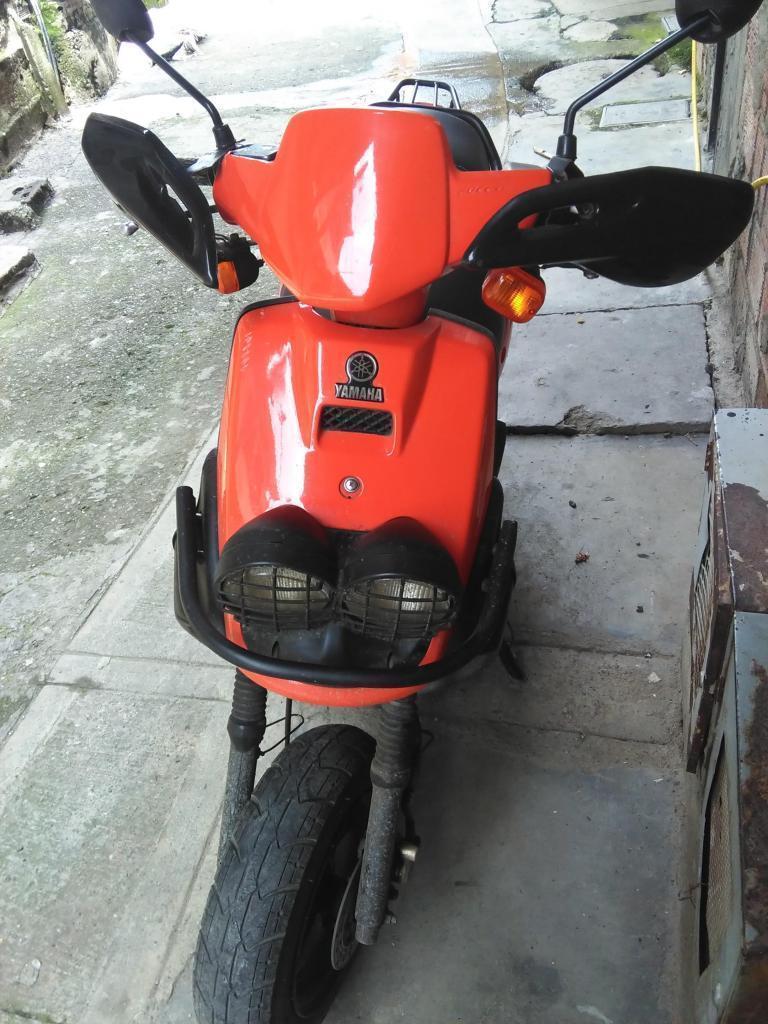 Moto bws 1, modelo 2003 no tiene seguro, no tiene tecno 3182030899