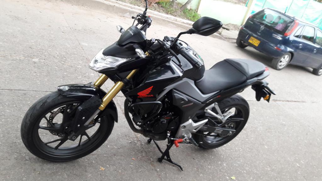 vendo honda CB190R