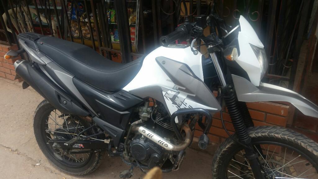 Vendo Akt Tt 125 Modelo 2014