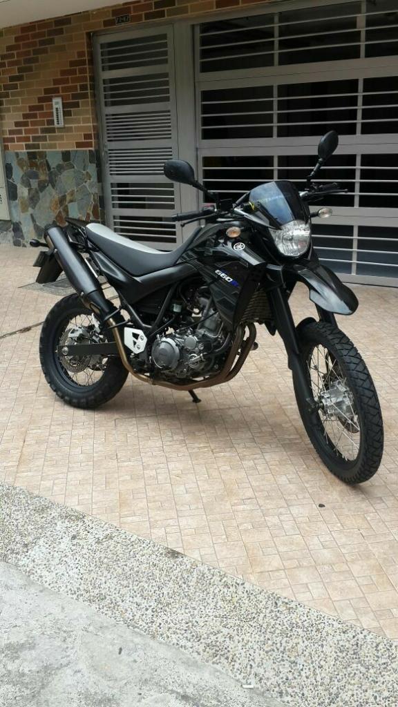 Xt 660r Como Nueva Papeles hasta El 2018