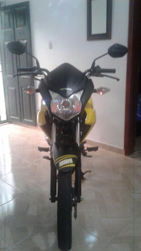 SE VENDE MOTO HONDA CBF