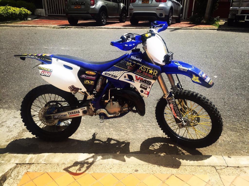 Yamahayz 125 2T con placa