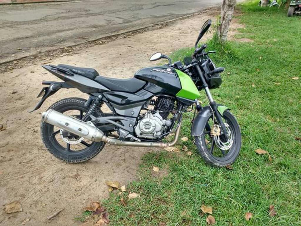 Pulsar 220s 2012