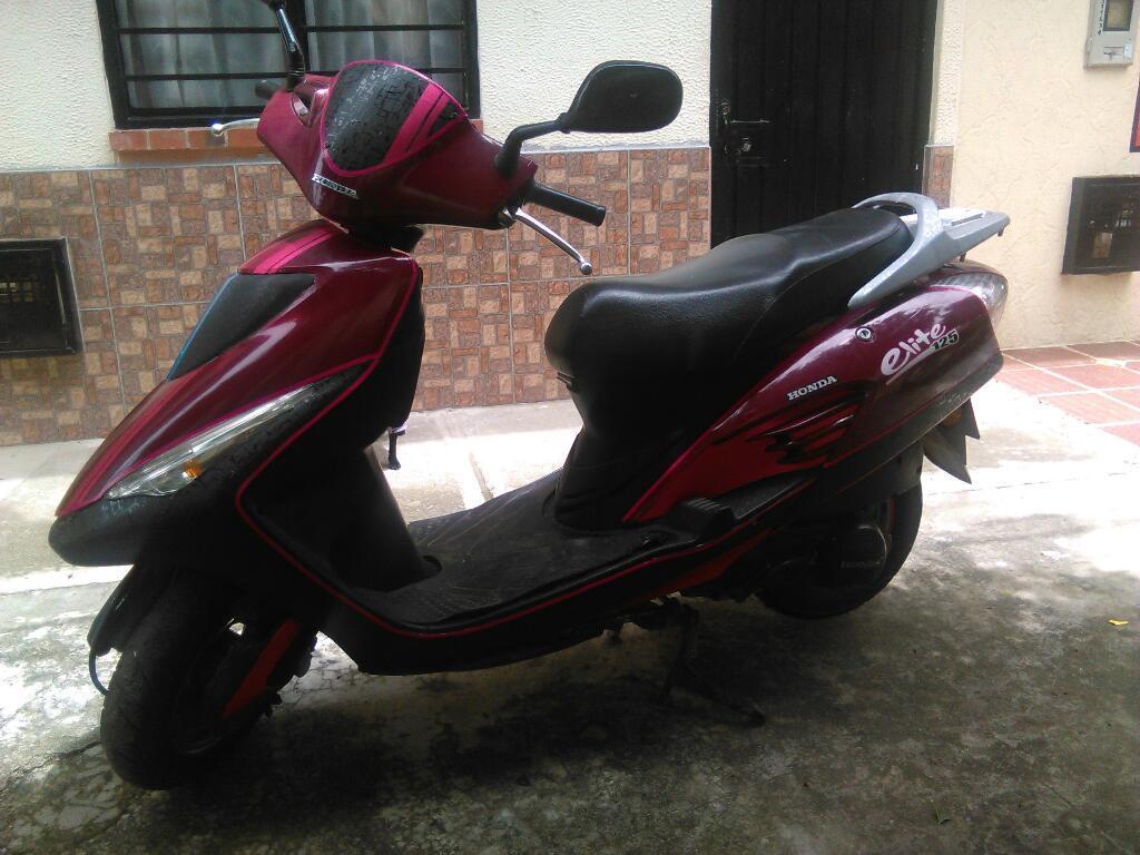 Vendo Hermosa Honda Elite