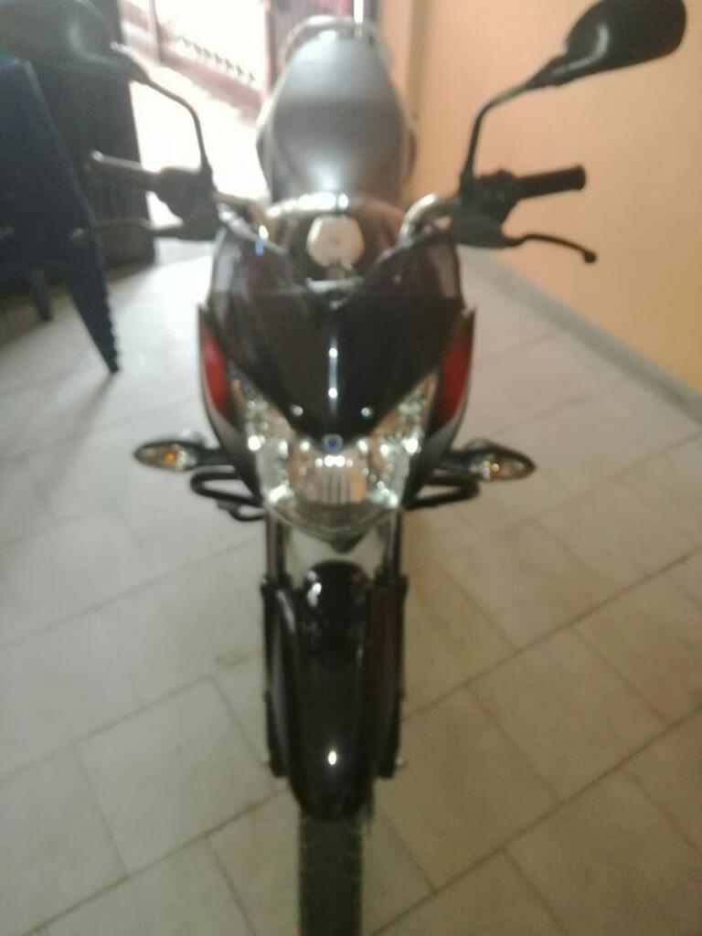 Vendo moto discover 100m