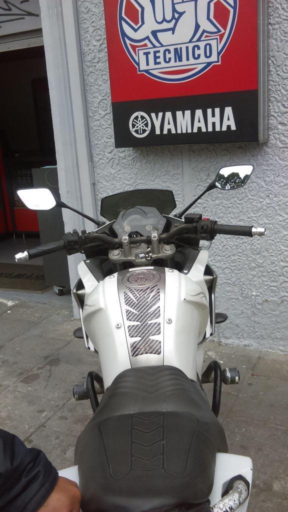 Yamaha Fazer 2013