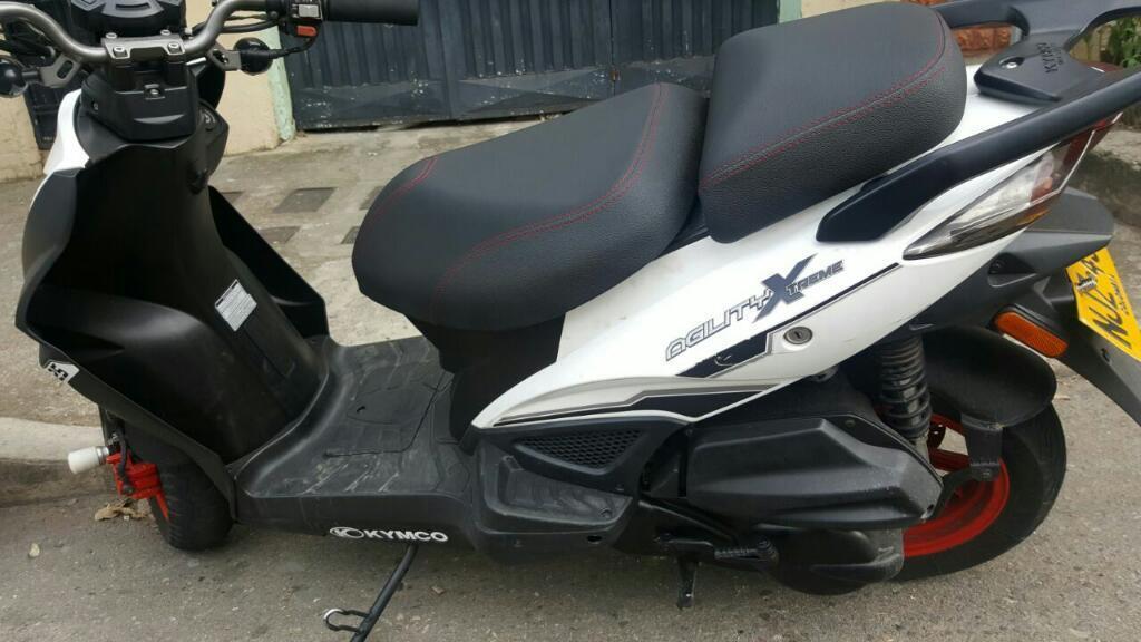 Se vende moto