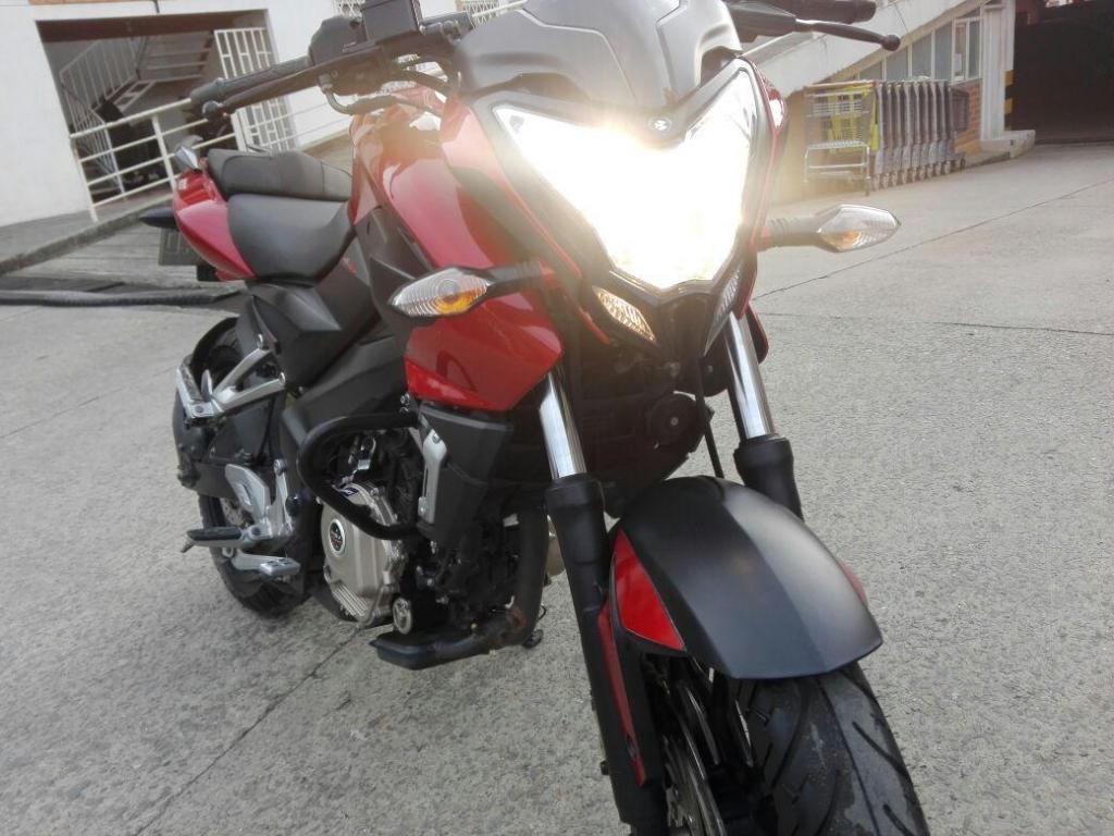 Vendo Pulsar 200 NS modelo 2014 papeles al día