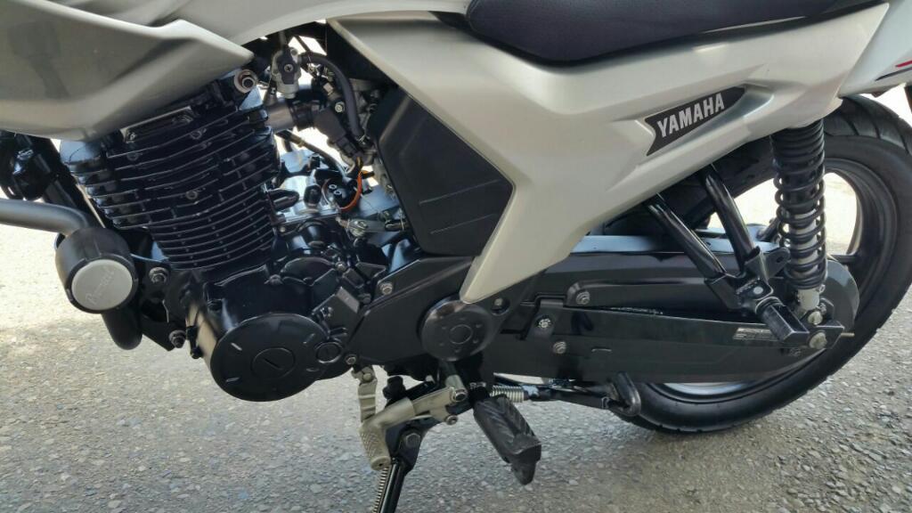 Vendo Yamaha Szr 2014 Papeles hasta 2018