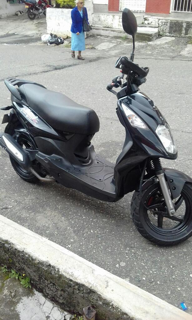 Vendo Akt Dinamic R en Buen Estado