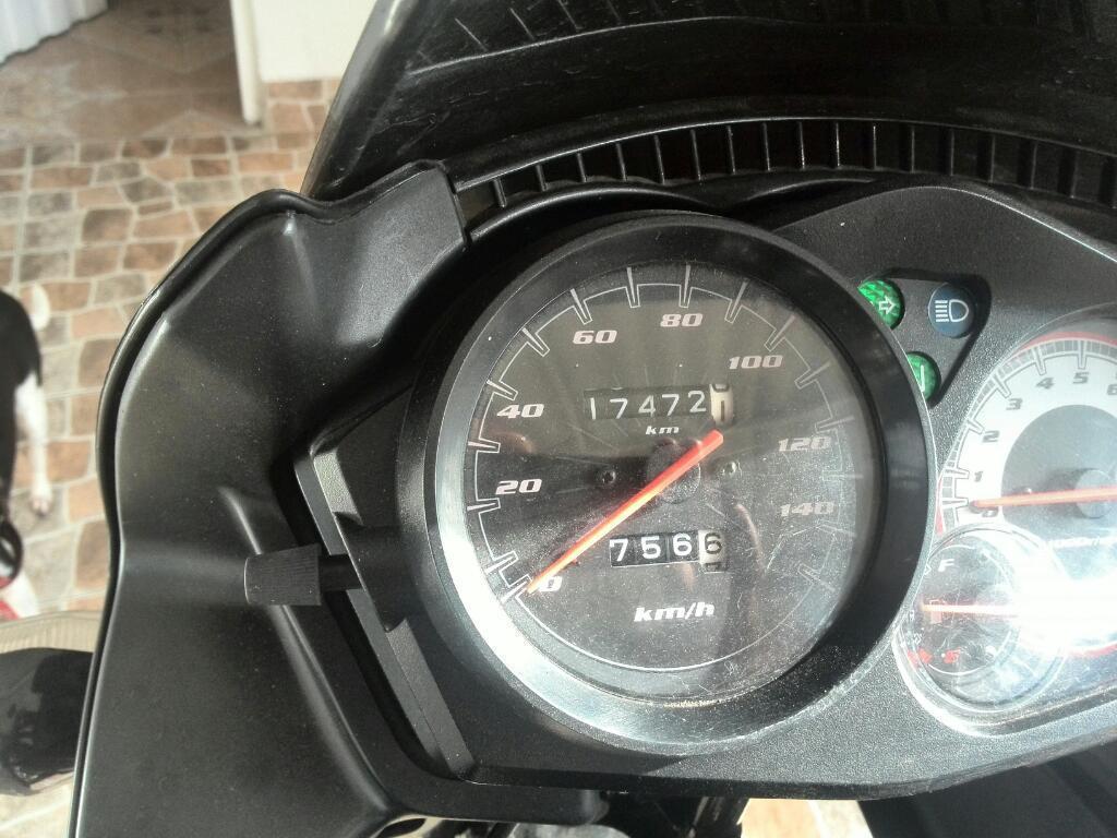 Hermosa Y en Excelente Estado Cbf 125