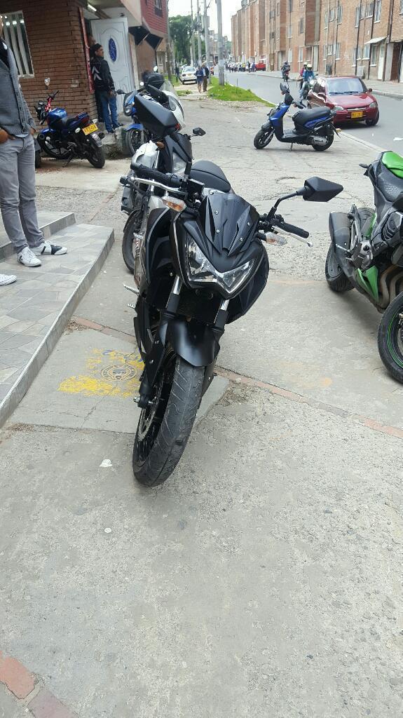 Kawasaki Z250 con Tan Solo 13700 Kilómet