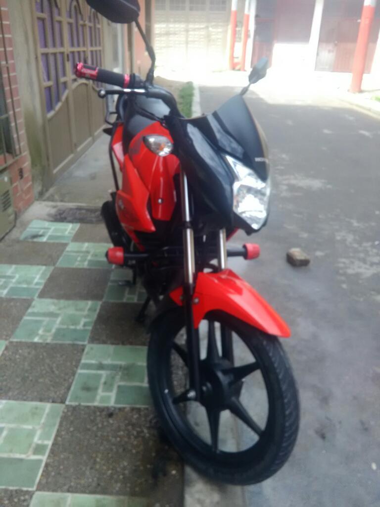 Vendo Cb110 Modelo 2015 con 29mil Km