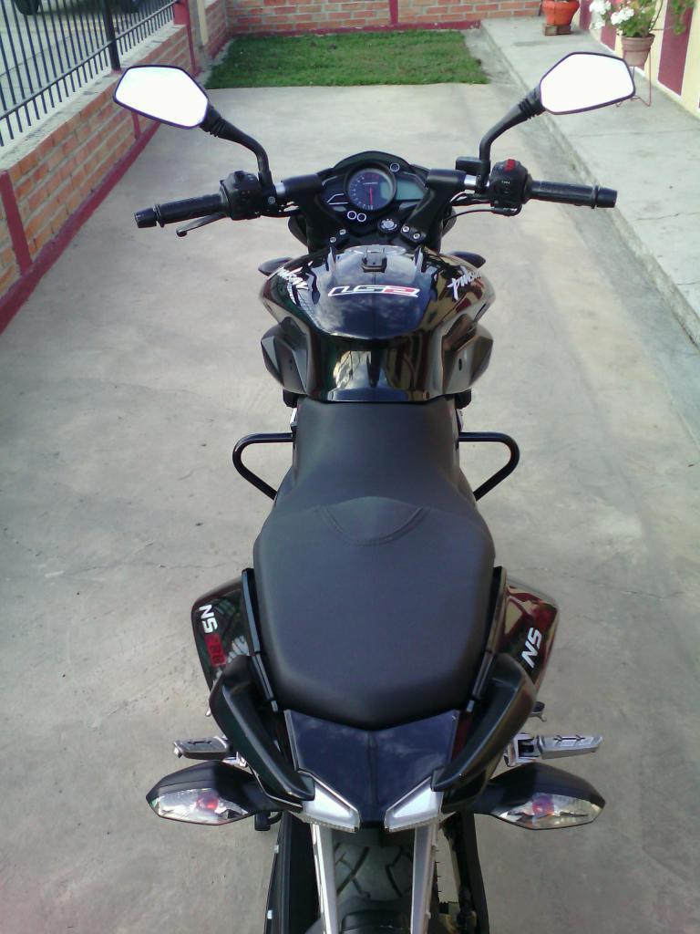 Pulsar NS 200