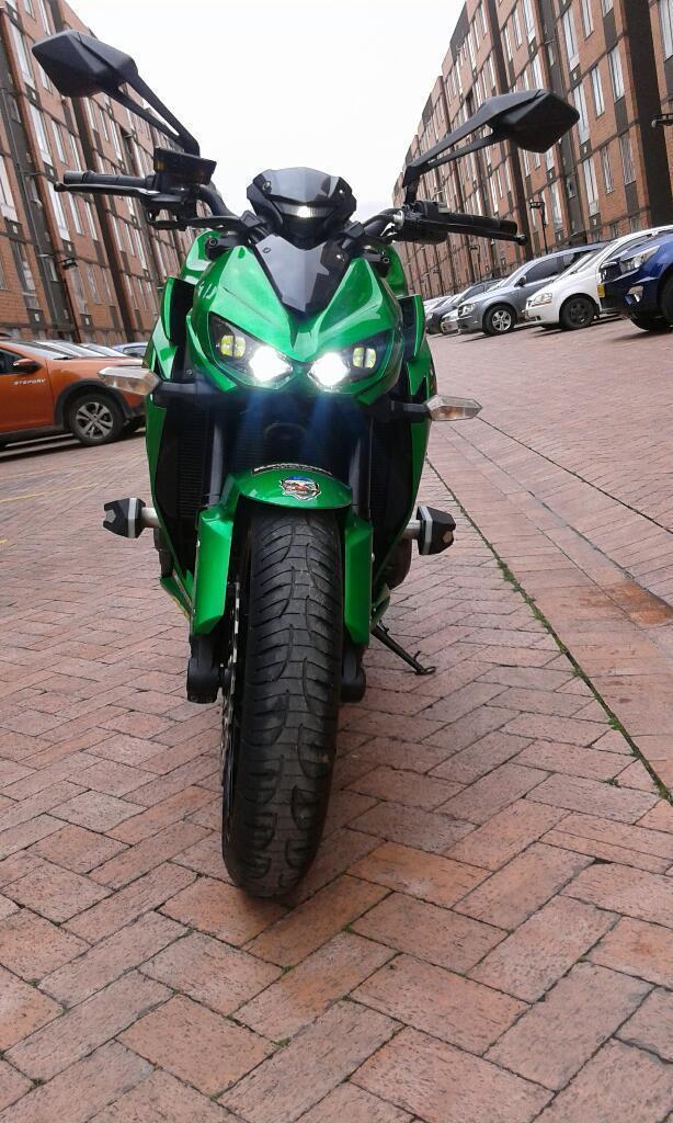 Vendo Moto Z 1000 en Perfecto Estado Como Nueba Color Verde