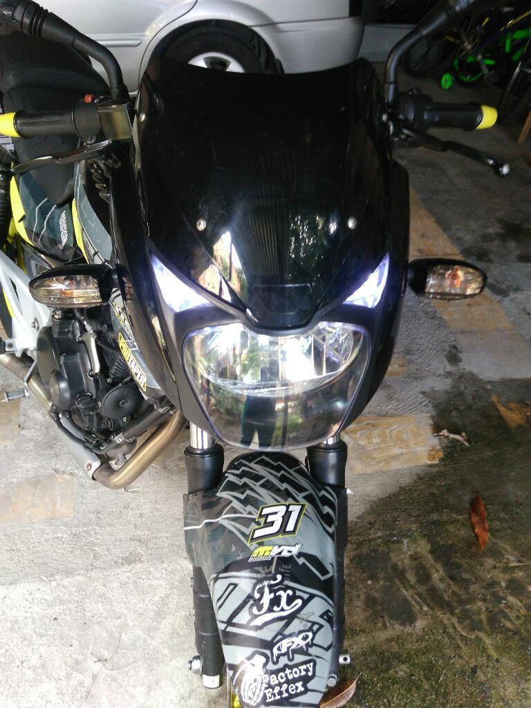 Pulsar 220s 2011