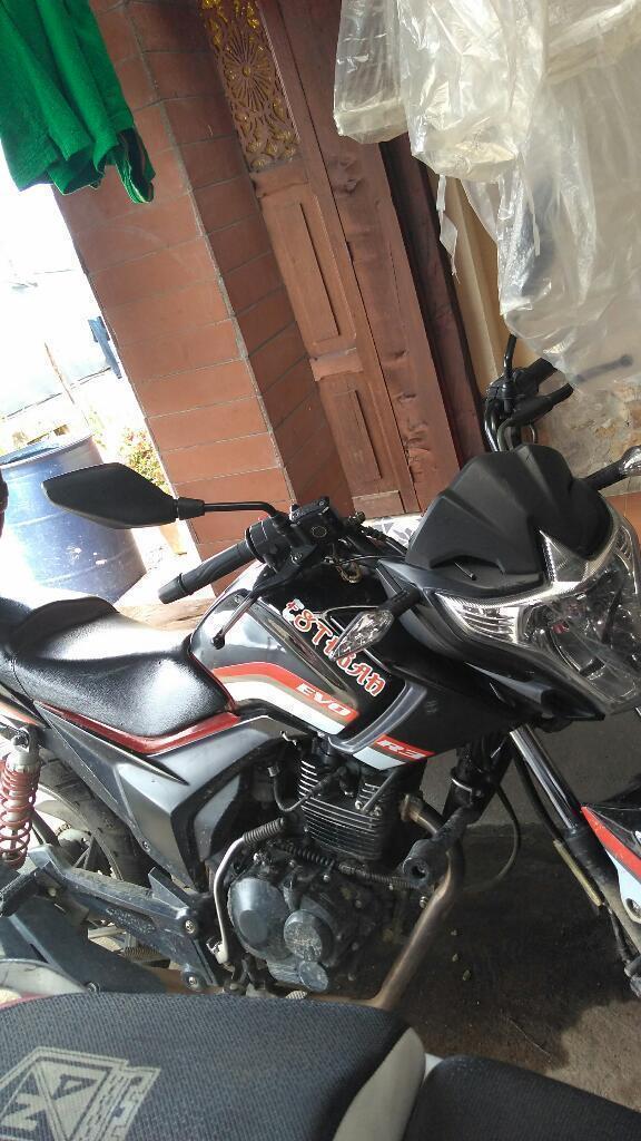 Vendo Moto Evo R3 150