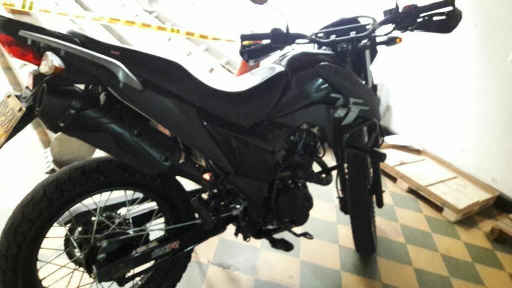 Vendo Moto Akt