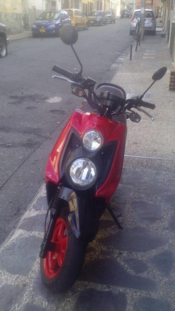 Vendo BWS roja modelo 2014