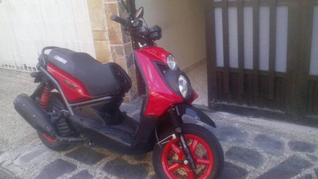 Vendo BWS roja modelo 2014