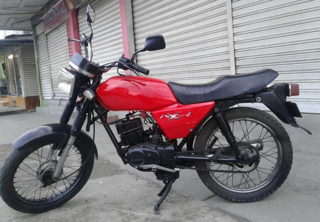 Suzuki Ax 115 ,Rojo correlona,Modelo 2000, Bien De Llantas,Tarjeta De Propiedad