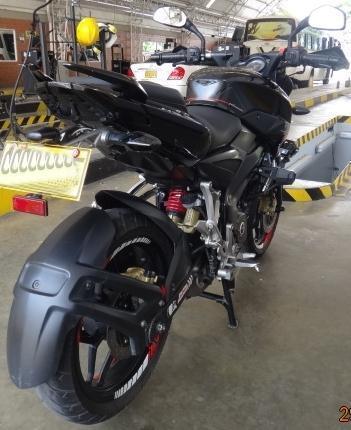 VENDO PULSAR 200 NS MODELO 2016,RECIBO AX4 MISMO MODELO MAS ENCIME