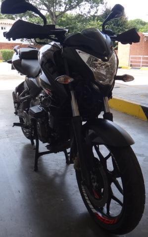 VENDO PULSAR 200 NS MODELO 2016,RECIBO AX4 MISMO MODELO MAS ENCIME