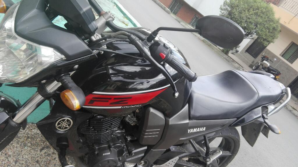 Vendo Moto Fz O Cambio a Pulsar 180