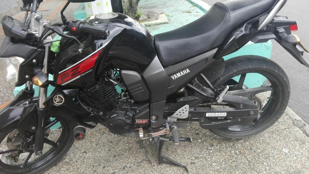 Vendo Moto Fz O Cambio a Pulsar 180