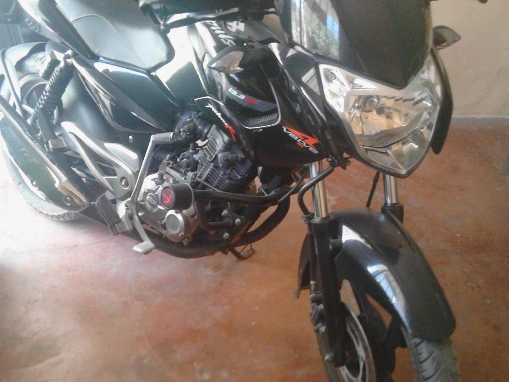 Vendo Pulsar 135 Modelo 2014 casi nueva toda original